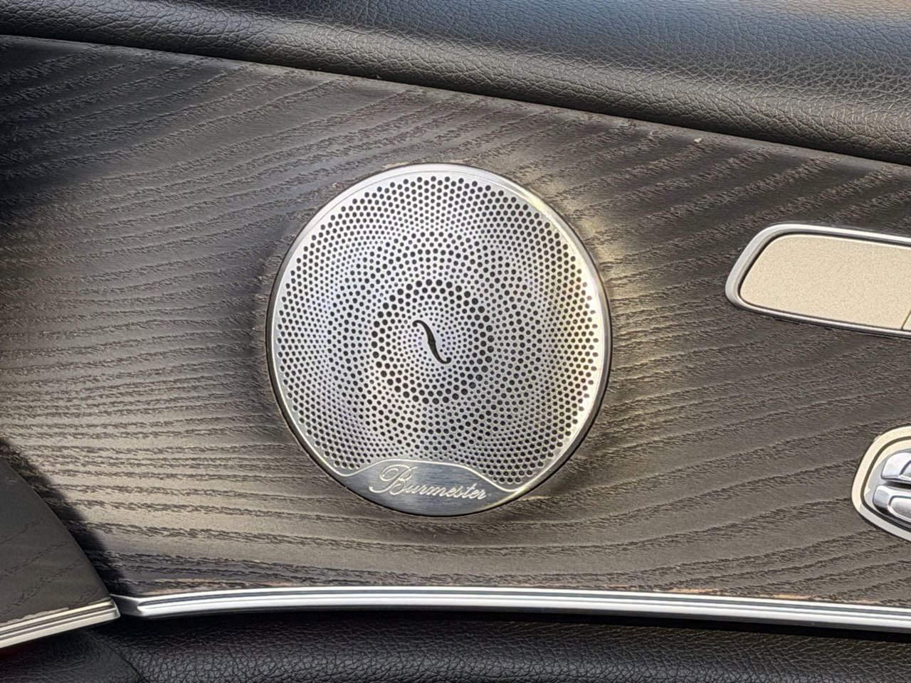 Used 2019 Mercedes-Benz E 300 4MATIC image 24