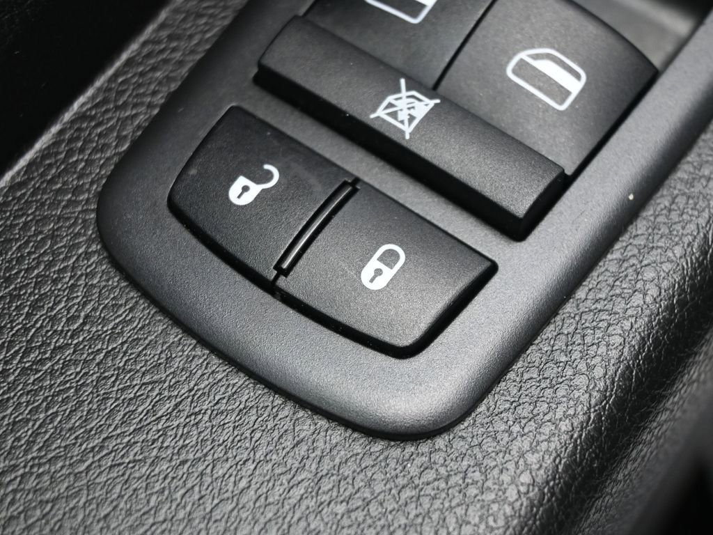 Used 2019 RAM 1500 Tradesman w/ Tradesman SXT Package image 14