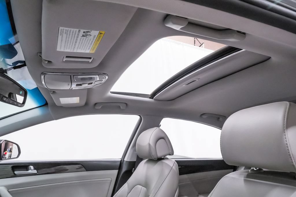 Used 2017 Hyundai Sonata Limited w/ Cargo Package FWD image 10