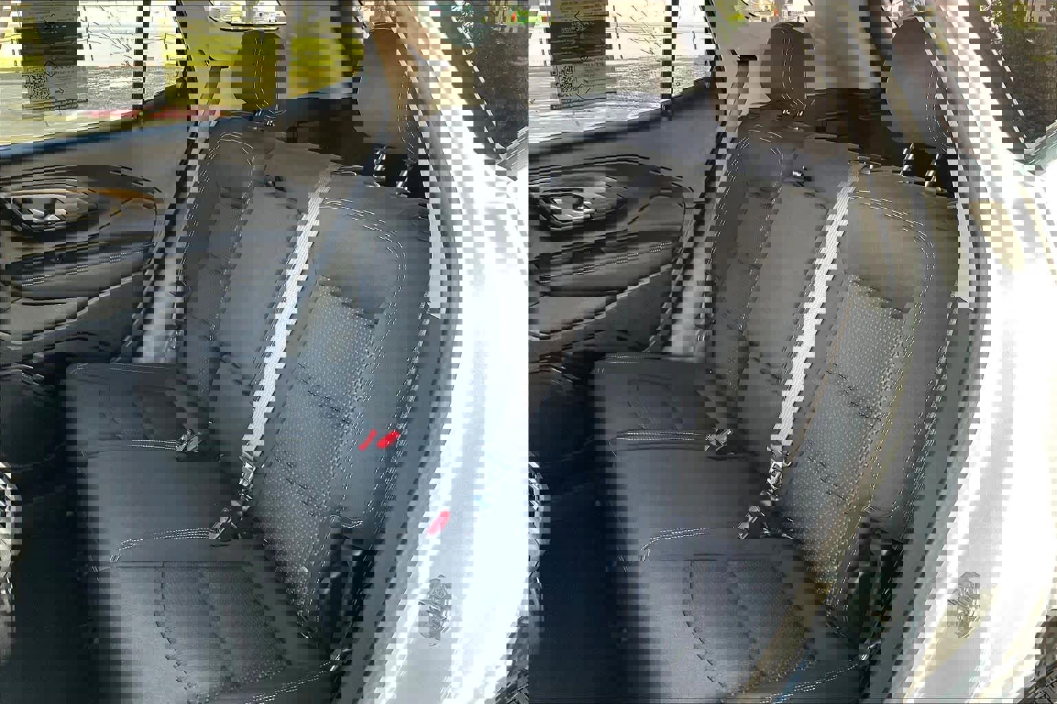 Used 2022 GMC Terrain SLE w/ Driver Convenience Package image 18