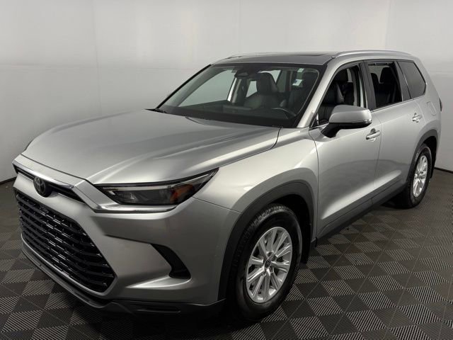 Used 2024 Toyota Grand Highlander XLE image 30