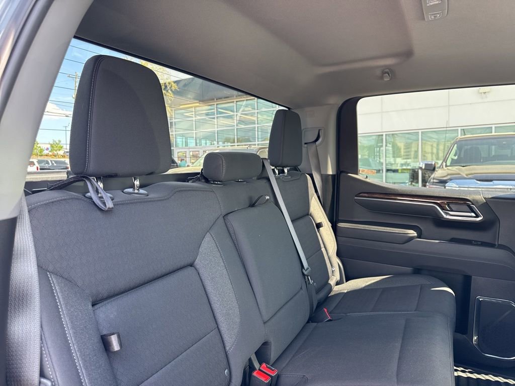 Used 2025 GMC Sierra 1500 Elevation image 25