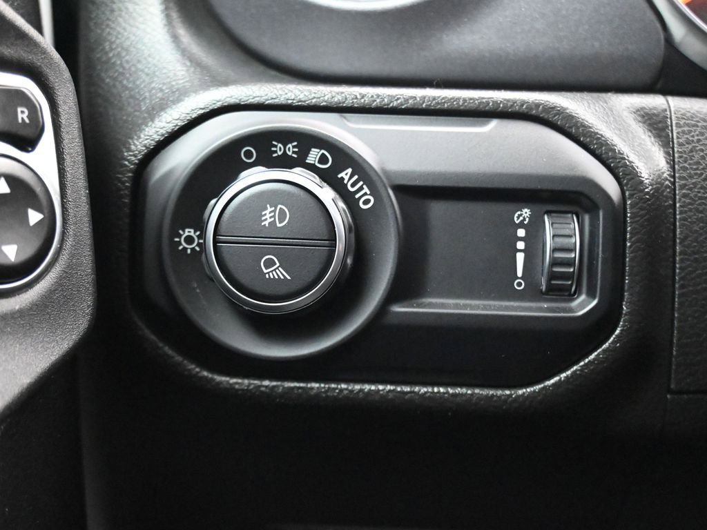 Used 2023 Jeep Gladiator Mojave w/ Trailer Tow Package image 26