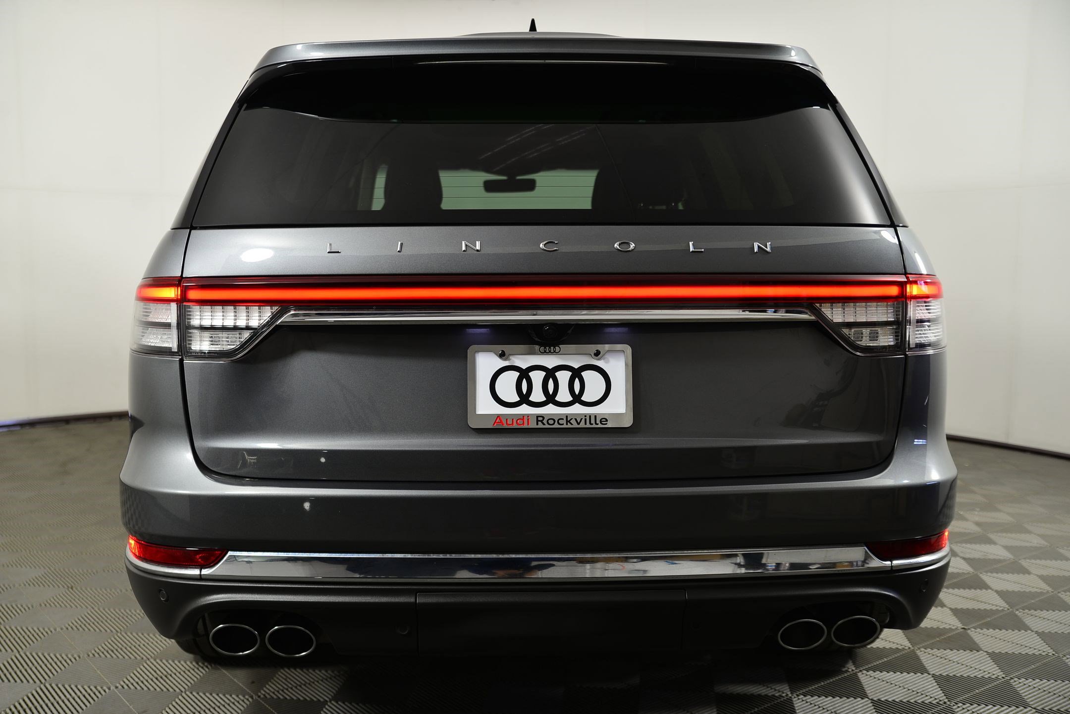 Used 2023 Lincoln Aviator Reserve w/ Equipment Group 201A image 10