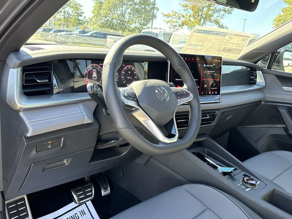 New 2026 Volkswagen Tiguan SE R-Line image 10
