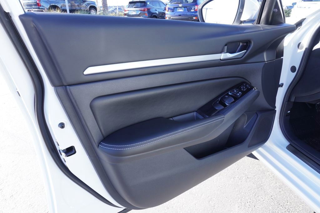 Certified 2025 Nissan Altima 2.5 SL image 15