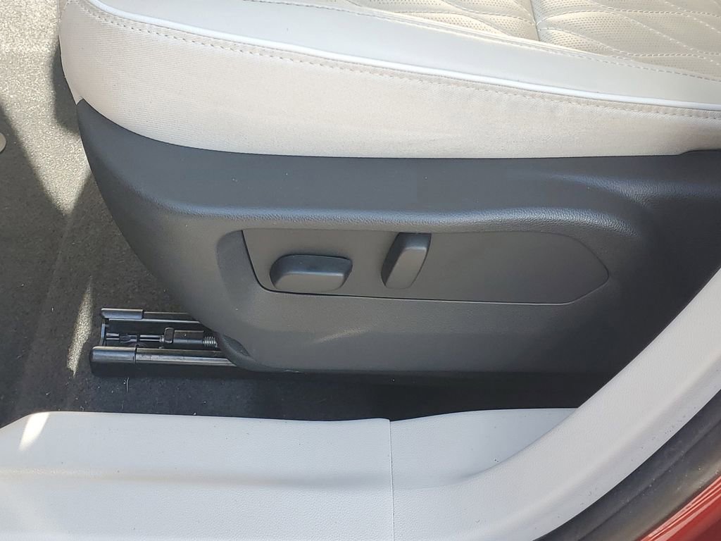 Used 2023 Buick Envision Avenir AWD/4WD image 20