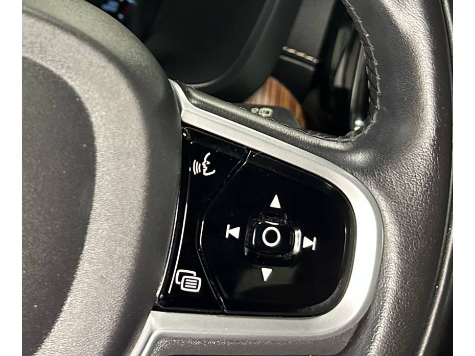 Used 2021 Volvo XC60 T5 Inscription image 25