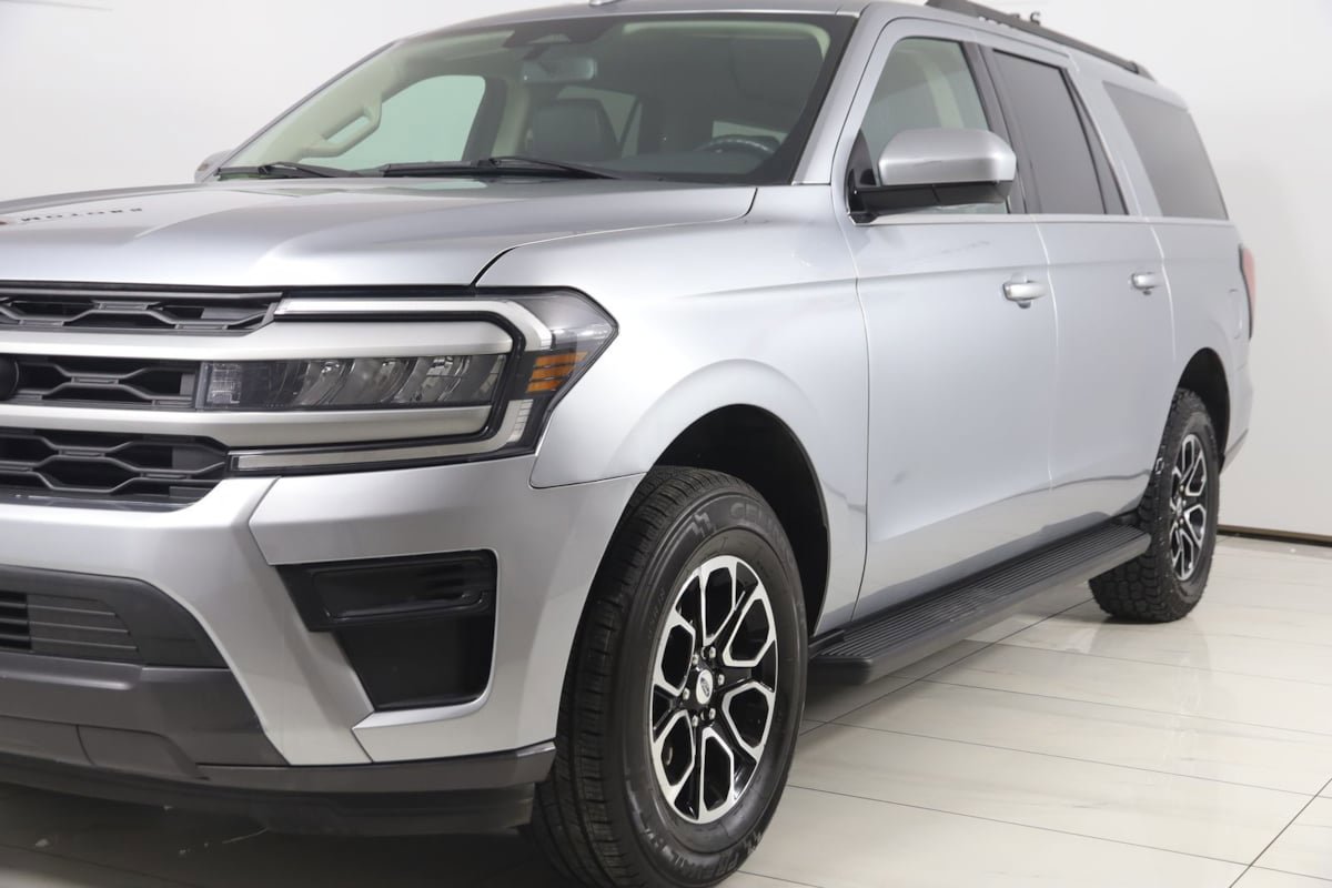 Used 2024 Ford Expedition Max XLT image 52