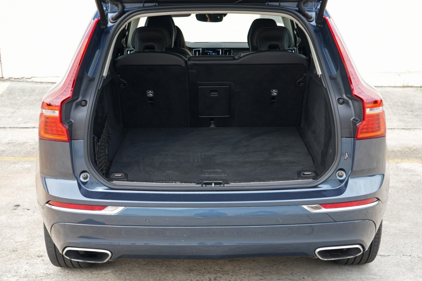 Used 2021 Volvo XC60 T8 Inscription Expression w/ Premium Package AWD/4WD image 10