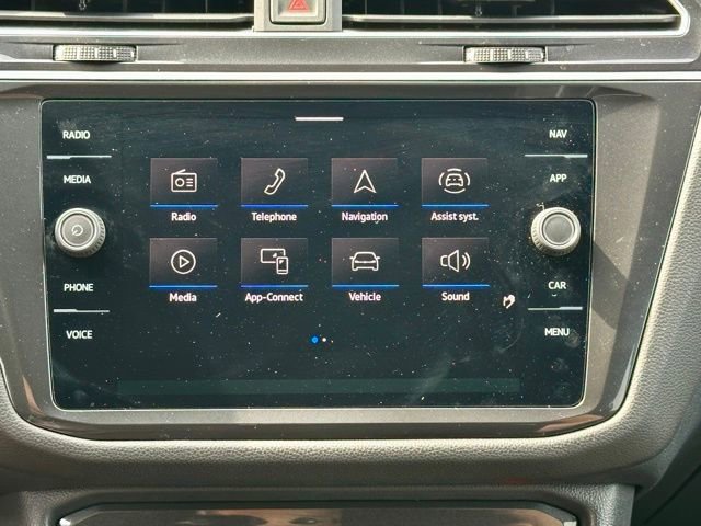 Used 2024 Volkswagen Tiguan SEL R-Line image 28