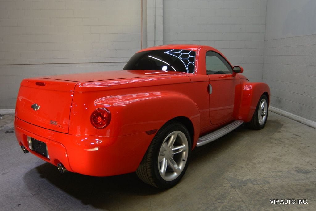 Used 2003 Chevrolet SSR w/ Preferred Equipment Group RWD image 15