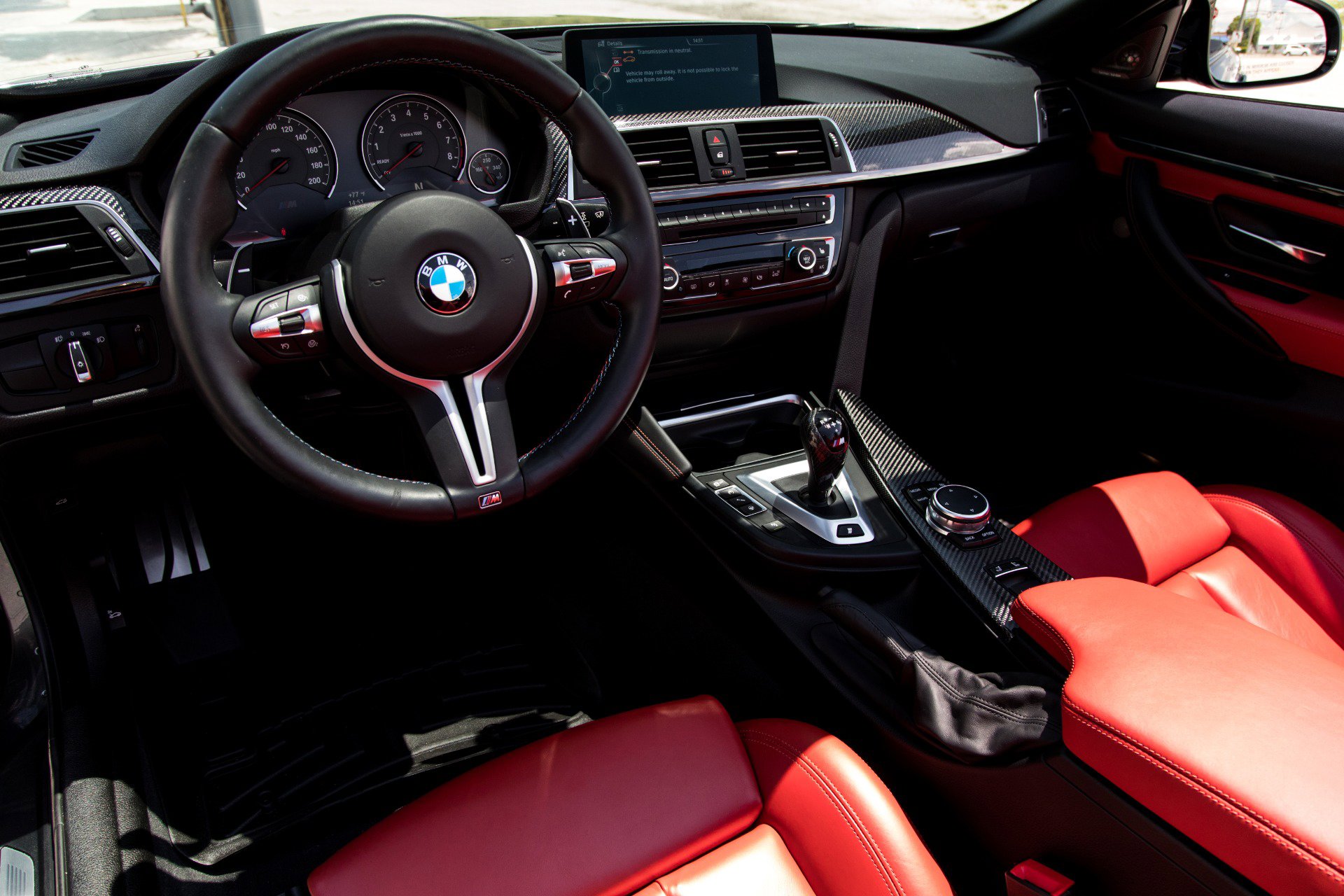 Used 2016 BMW M4 Convertible image 2