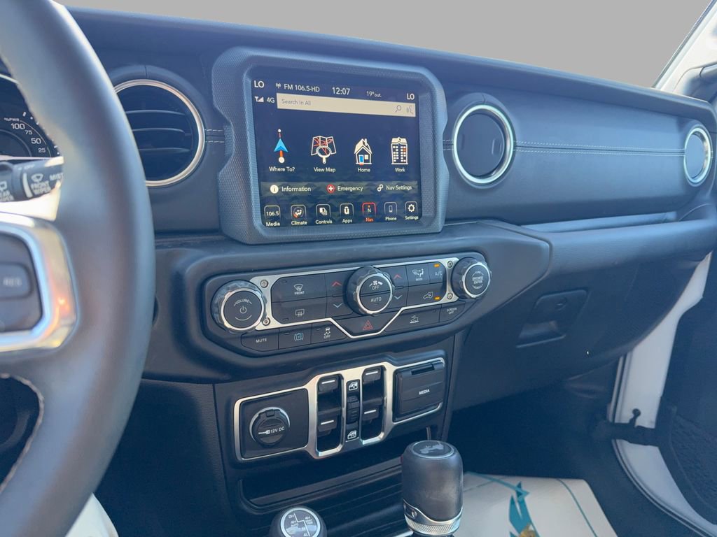 Used 2023 Jeep Wrangler Unlimited Sahara image 17