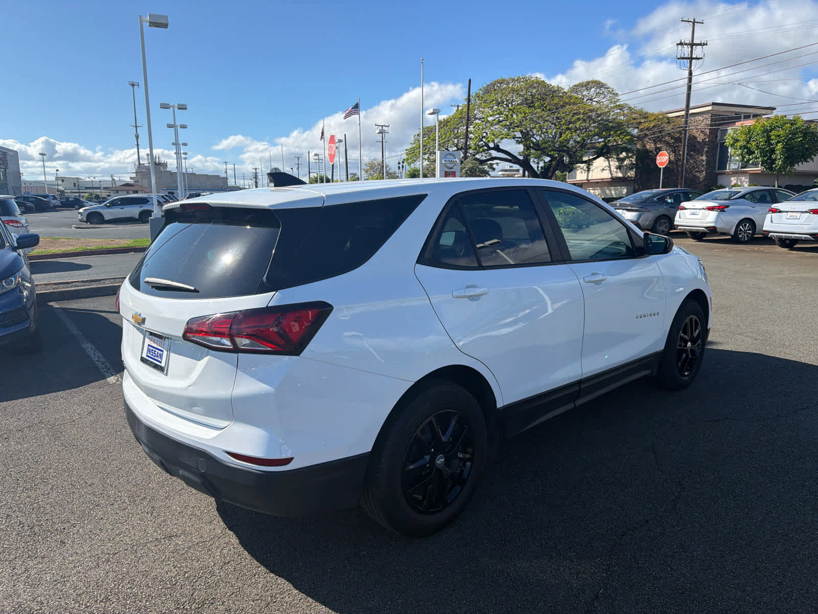 Used 2022 Chevrolet Equinox LS w/ LS Convenience Package image 3