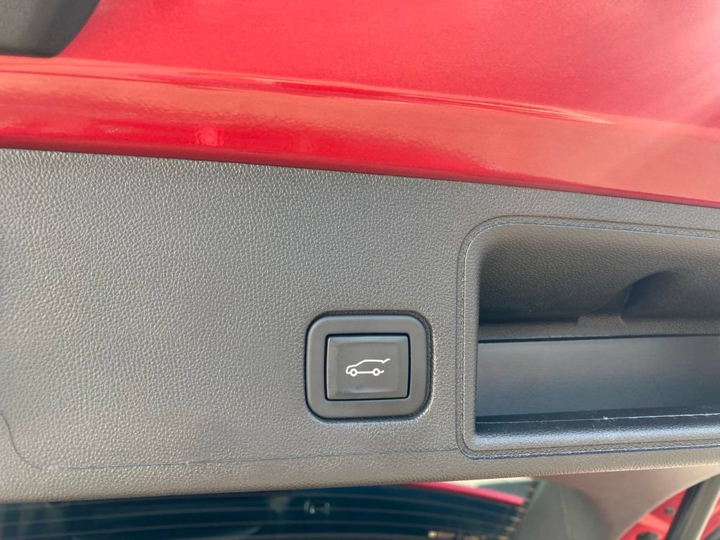 Certified 2023 GMC Terrain SLT w/ Infotainment Package II AWD/4WD image 11