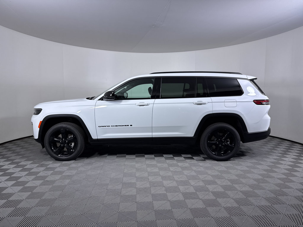 New 2026 Jeep Grand Cherokee L Limited w/ Limited Altitude Package AWD/4WD image 15