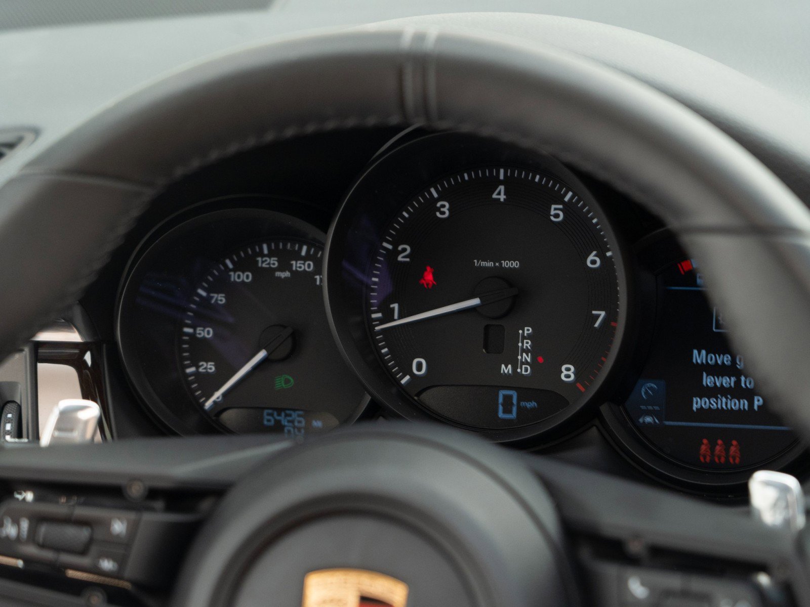 Certified 2025 Porsche Macan image 30