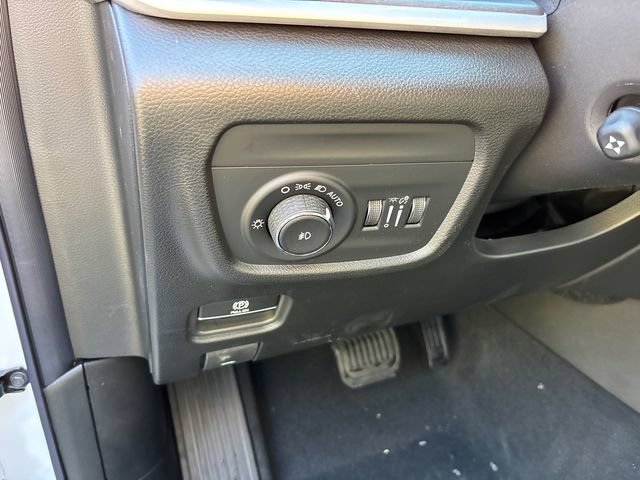 New 2026 Jeep Grand Cherokee Limited w/ Luxury Tech Group II AWD/4WD image 17