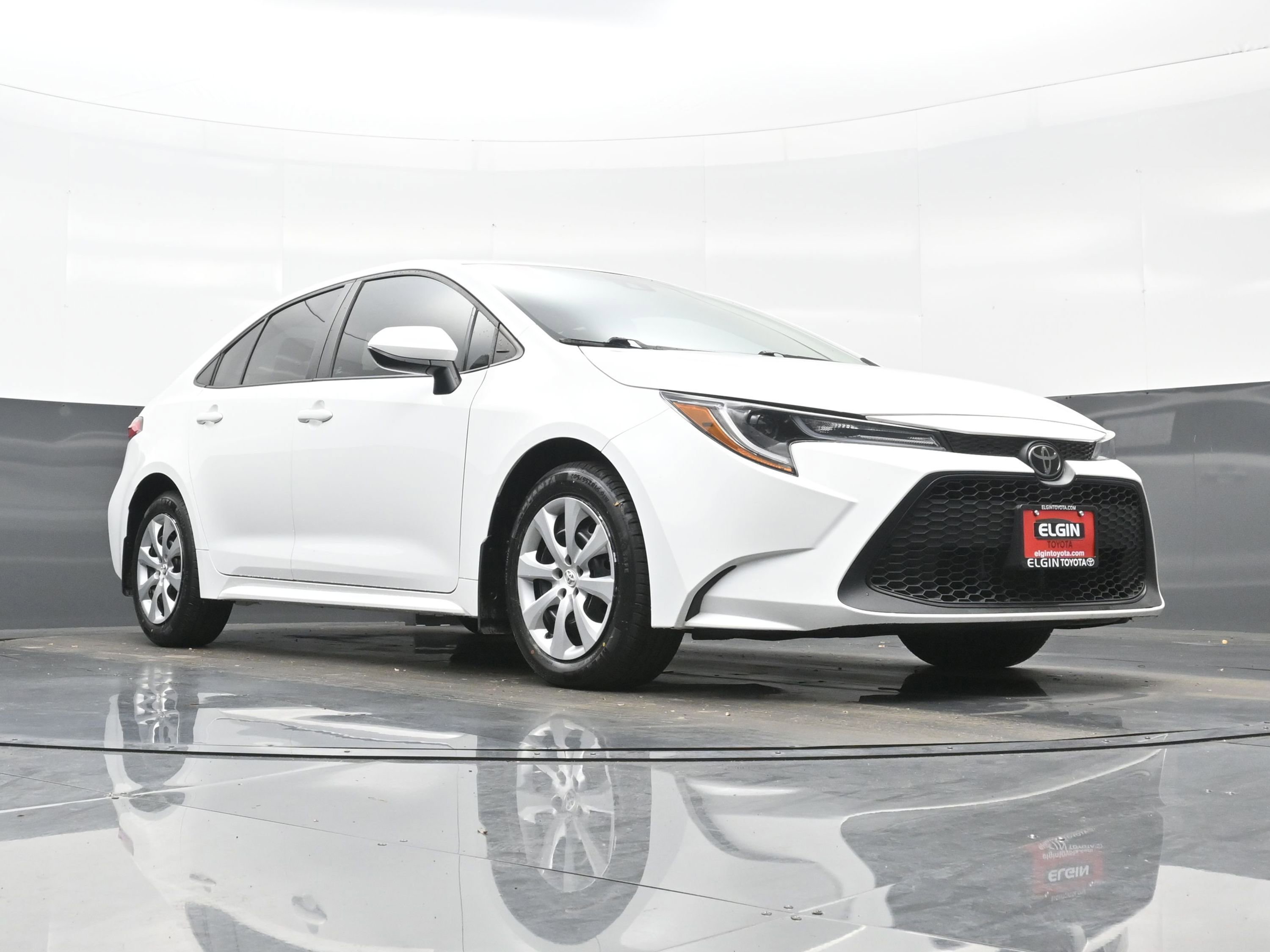 Used 2022 Toyota Corolla LE image 23