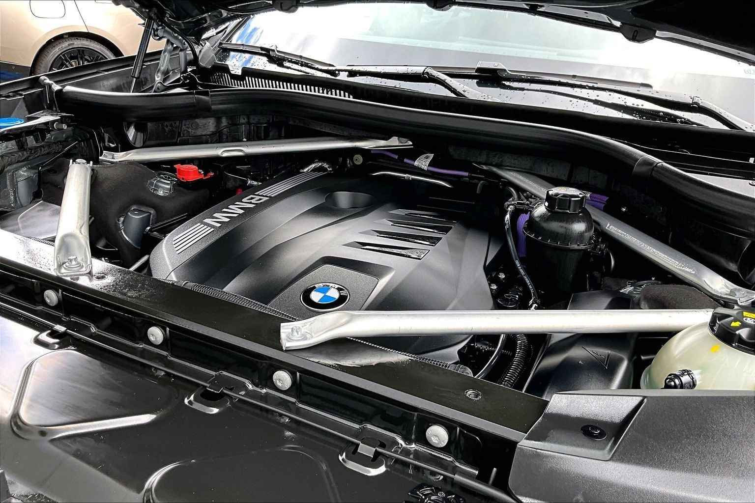 Used 2025 BMW X7 xDrive40i w/ M Sport Package image 32