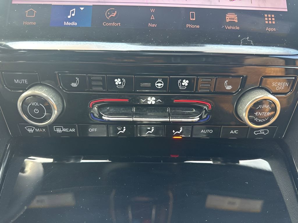 Used 2022 Jeep Grand Cherokee Summit w/ Adv Protech Group IV AWD/4WD image 21