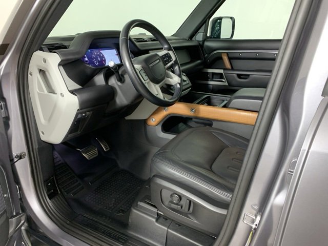 Used 2020 Land Rover Defender 110 HSE image 19