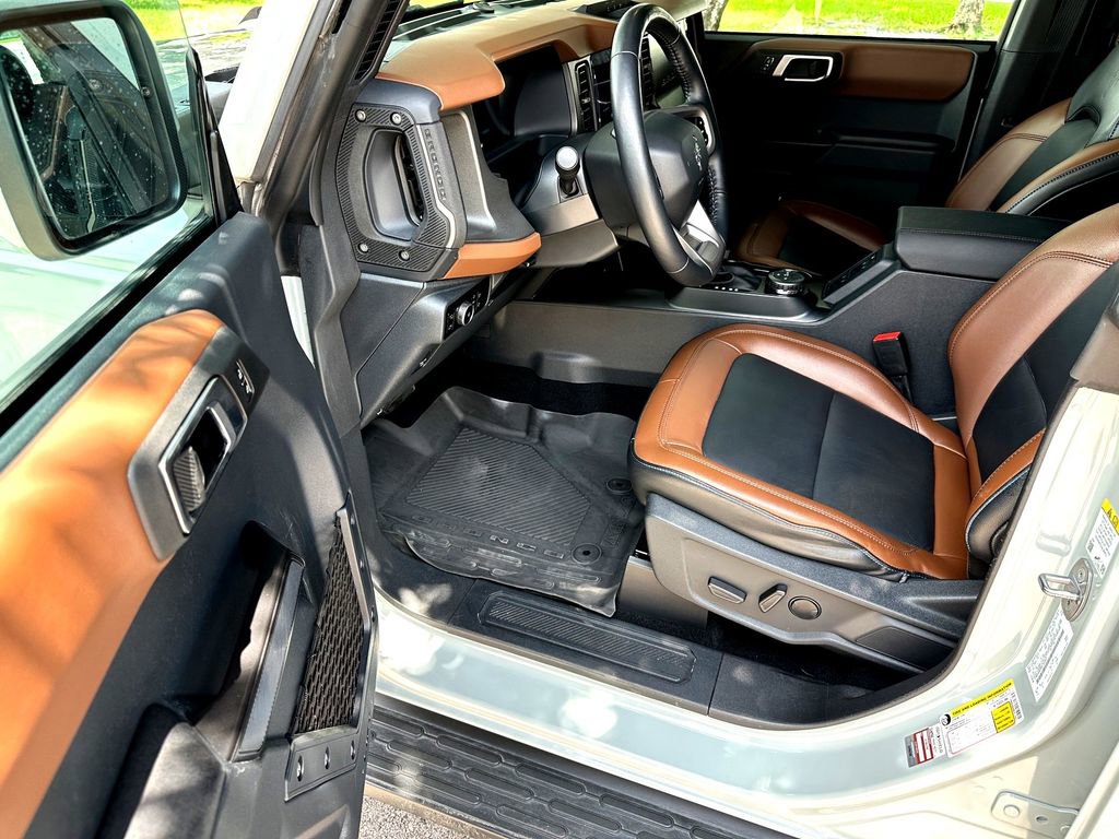 Used 2024 Ford Bronco Outer Banks AWD/4WD image 11