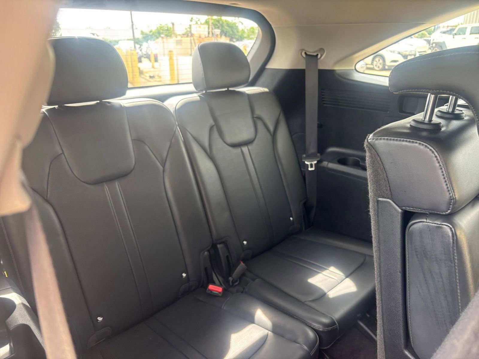 Used 2024 Kia Sorento S FWD image 28