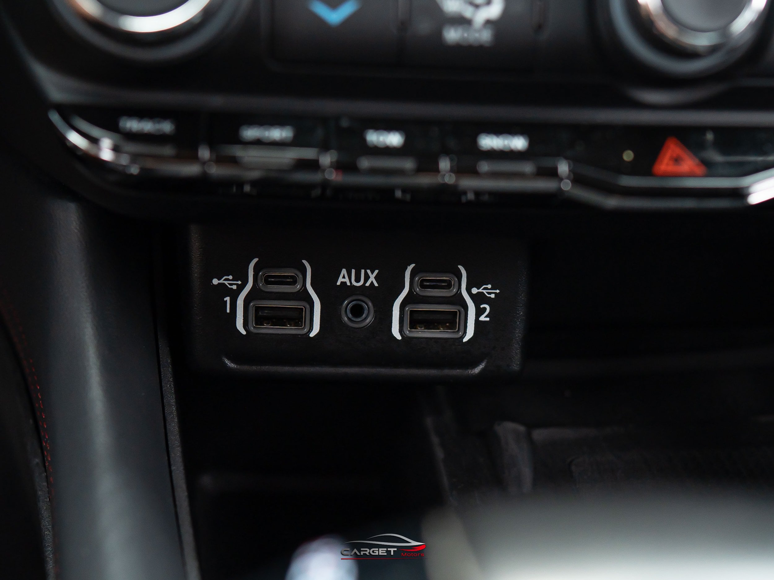Used 2023 Dodge Durango R/T w/ Tow 'N Go Package AWD/4WD image 36