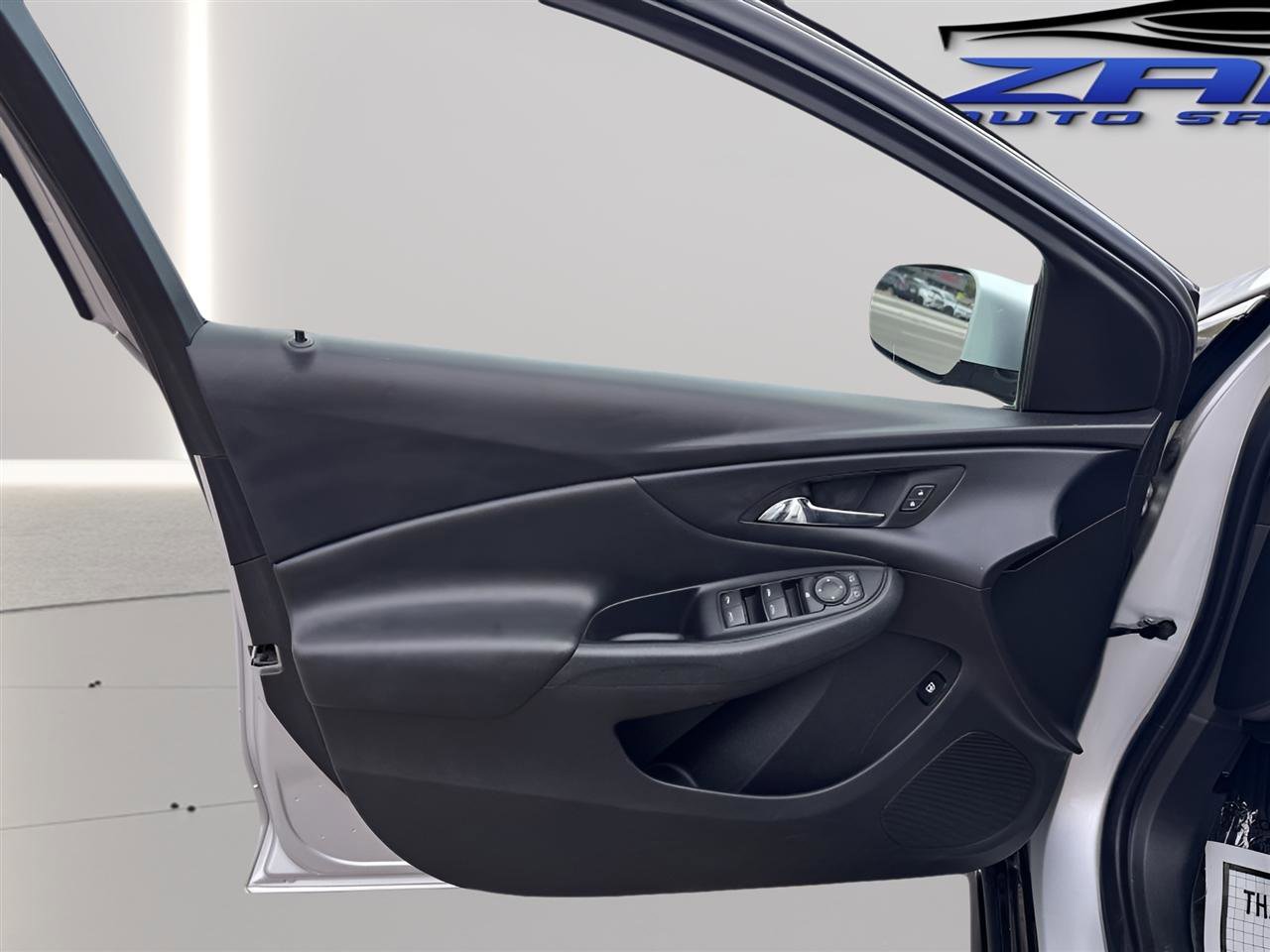 Used 2019 Chevrolet Volt LT w/ Comfort Package image 15