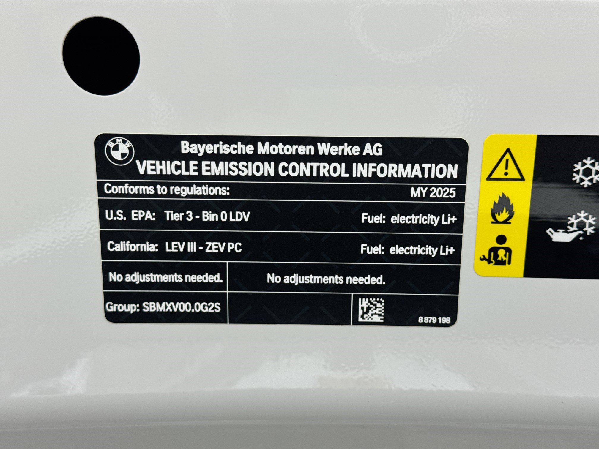 Used 2025 BMW i4 eDrive40 w/ M Sport Package RWD image 21