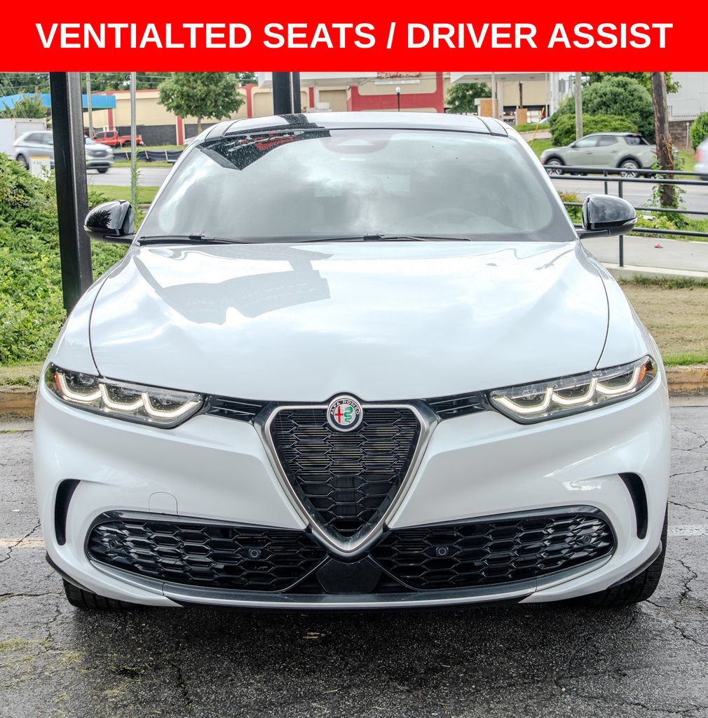Used 2024 Alfa Romeo Tonale Ti w/ Premium Interior Package AWD/4WD image 2