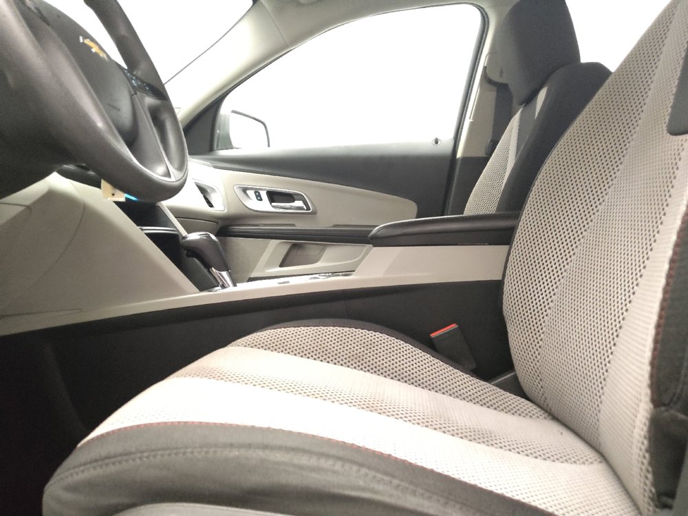 Used 2016 Chevrolet Equinox LS FWD image 17