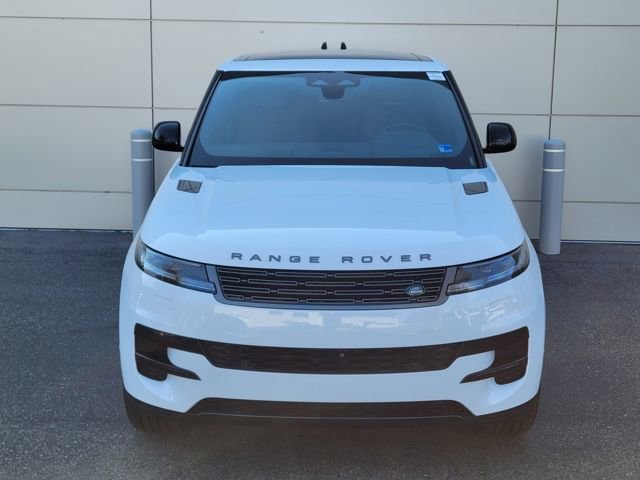 Used 2025 Land Rover Range Rover Sport image 8