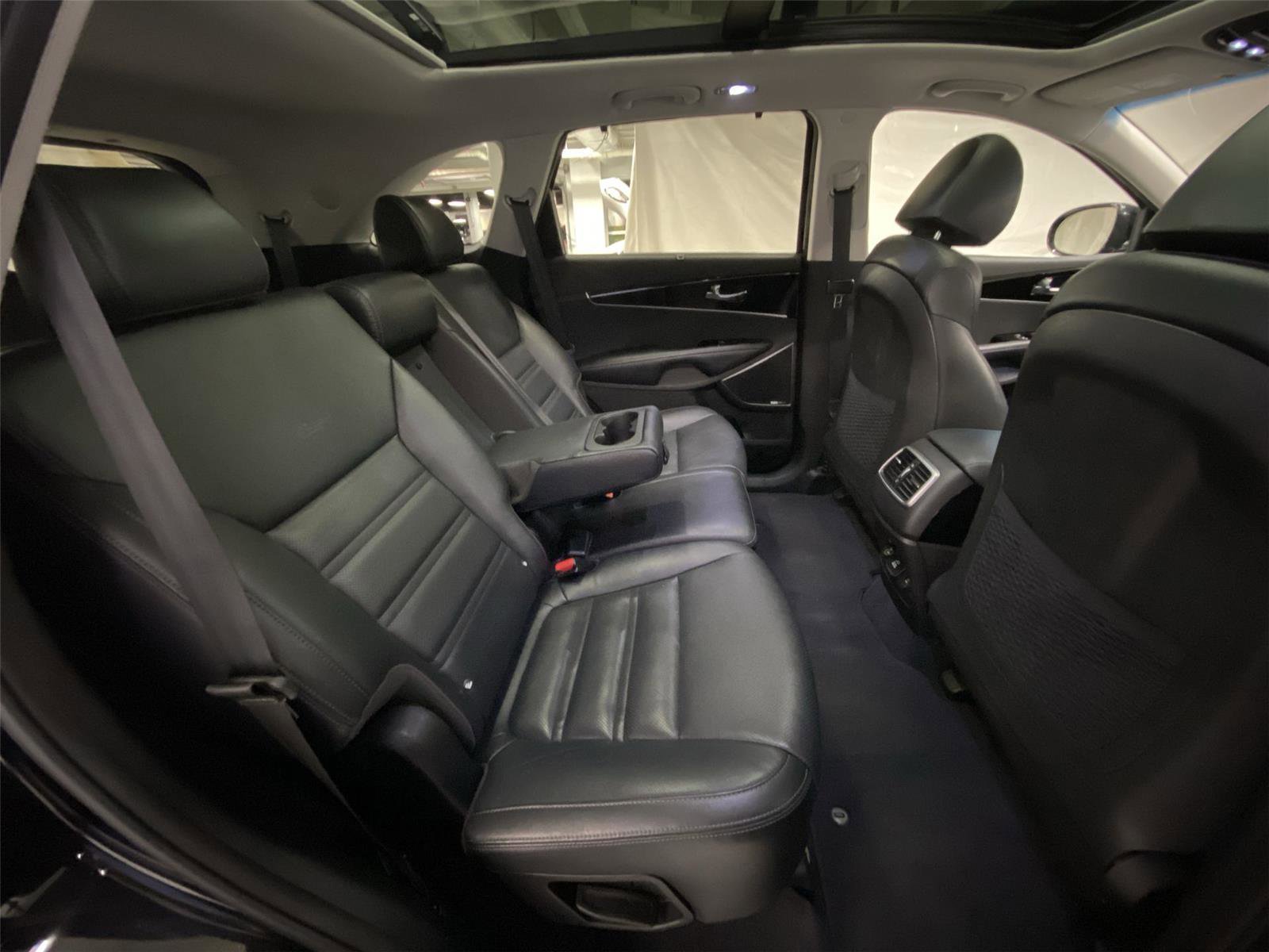 Used 2019 Kia Sorento SX w/ SX Touring Package image 29