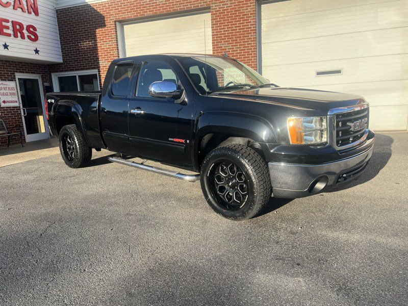 Used 2007 GMC Sierra 1500 SLE w/ Max Trailering Pack AWD/4WD image 2