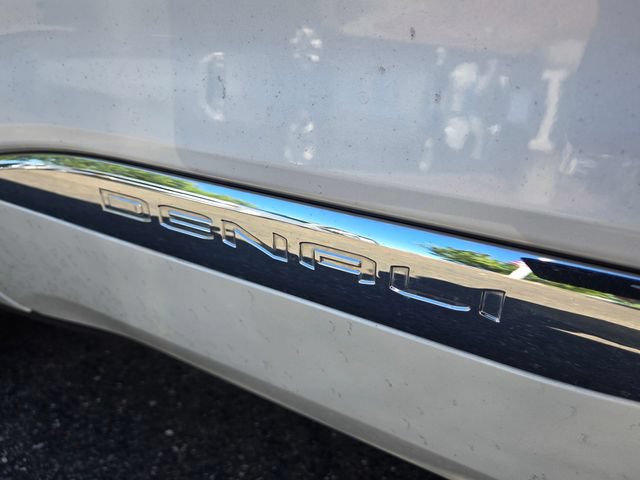 Certified 2020 GMC Acadia Denali w/ Denali Ultimate Package AWD/4WD image 9