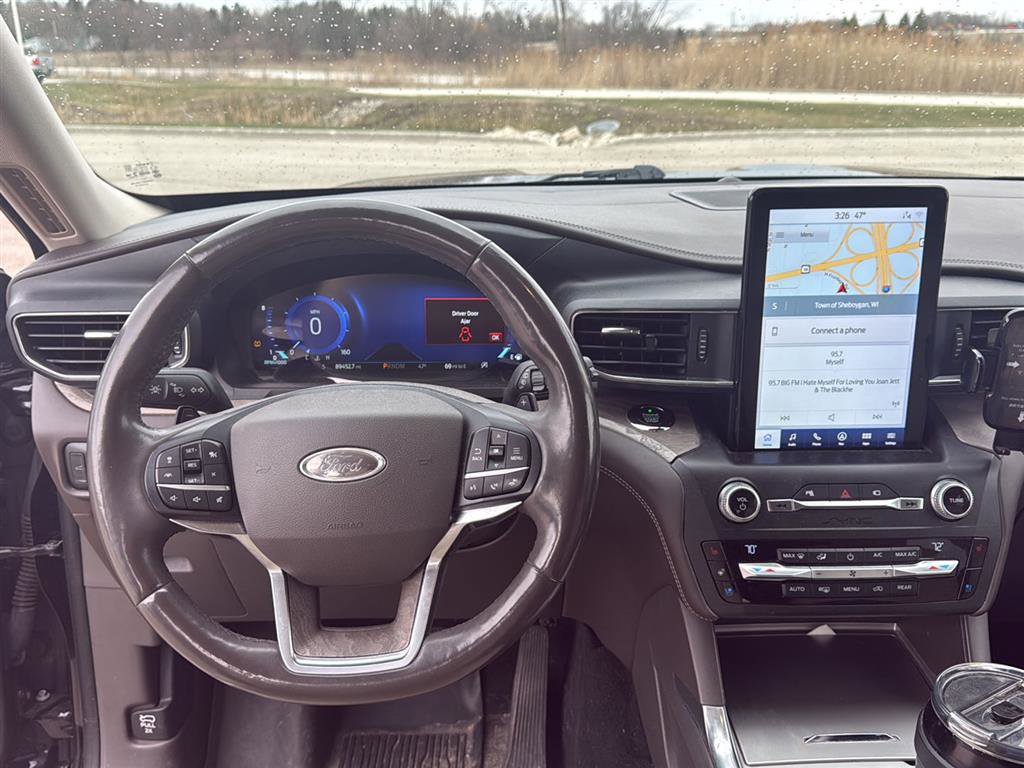 Used 2020 Ford Explorer Platinum w/ Premium Technology Package AWD/4WD image 6