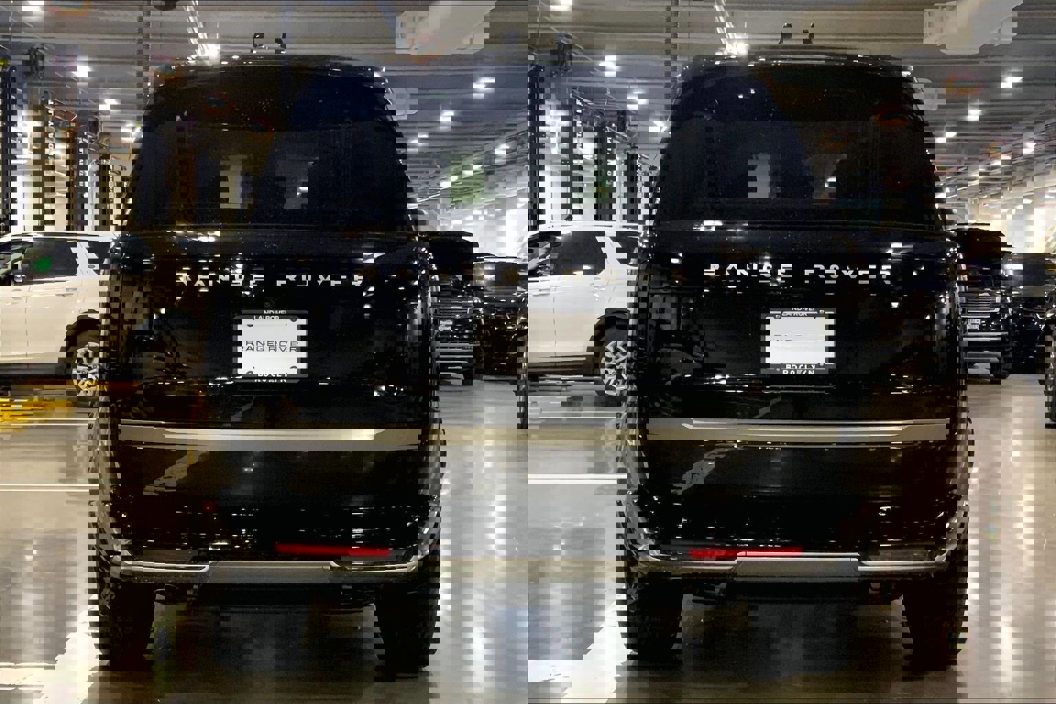 New 2026 Land Rover Range Rover SE image 4