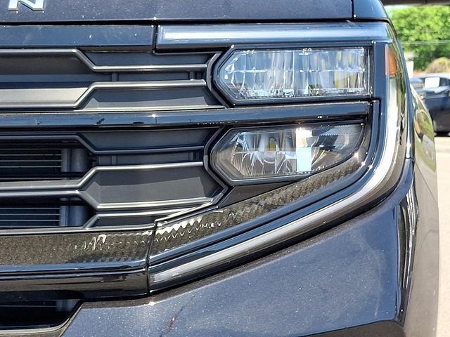 Used 2025 Ford Expedition Active image 9