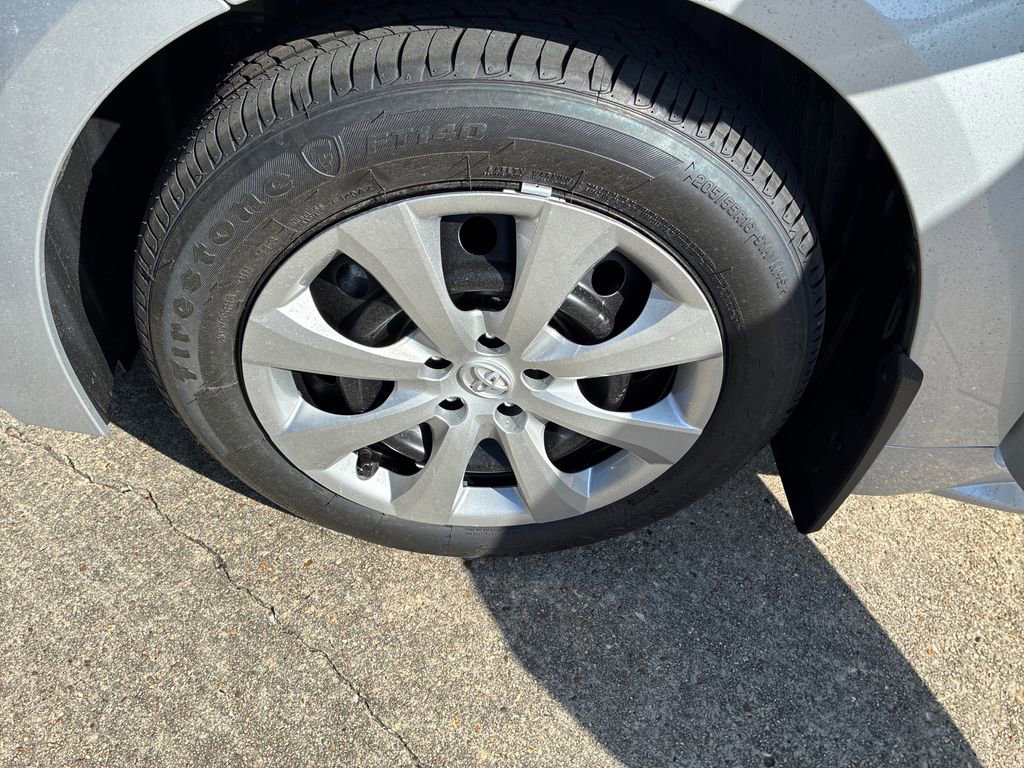 New 2026 Toyota Corolla LE FWD image 32