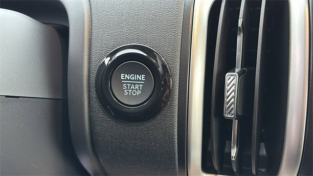 New 2025 Ford Expedition Active image 15