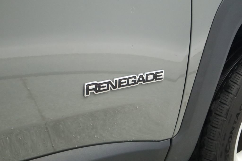 Used 2022 Jeep Renegade Latitude w/ Convenience Group AWD/4WD image 19