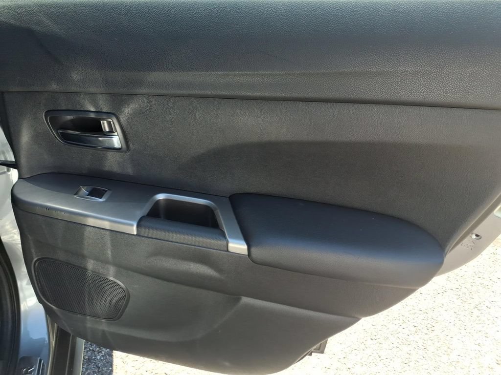Used 2018 Mitsubishi Outlander Sport SEL FWD image 11