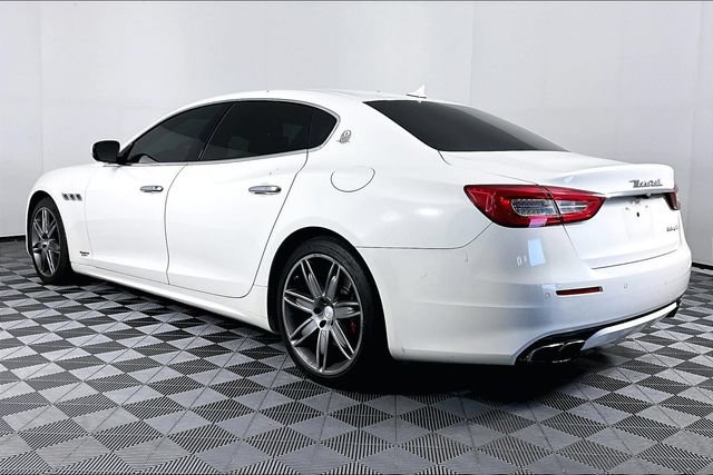 Used 2017 Maserati Quattroporte GTS GranLusso RWD image 2
