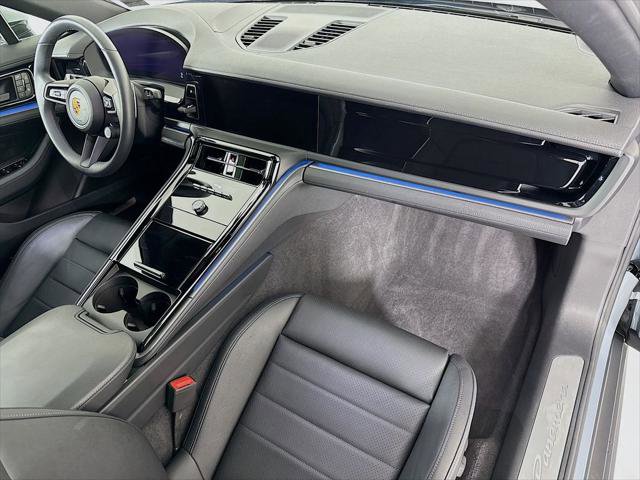 Used 2025 Porsche Panamera RWD image 18