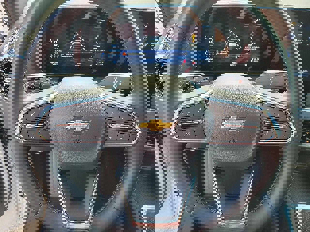 Used 2025 Chevrolet Equinox LT image 17