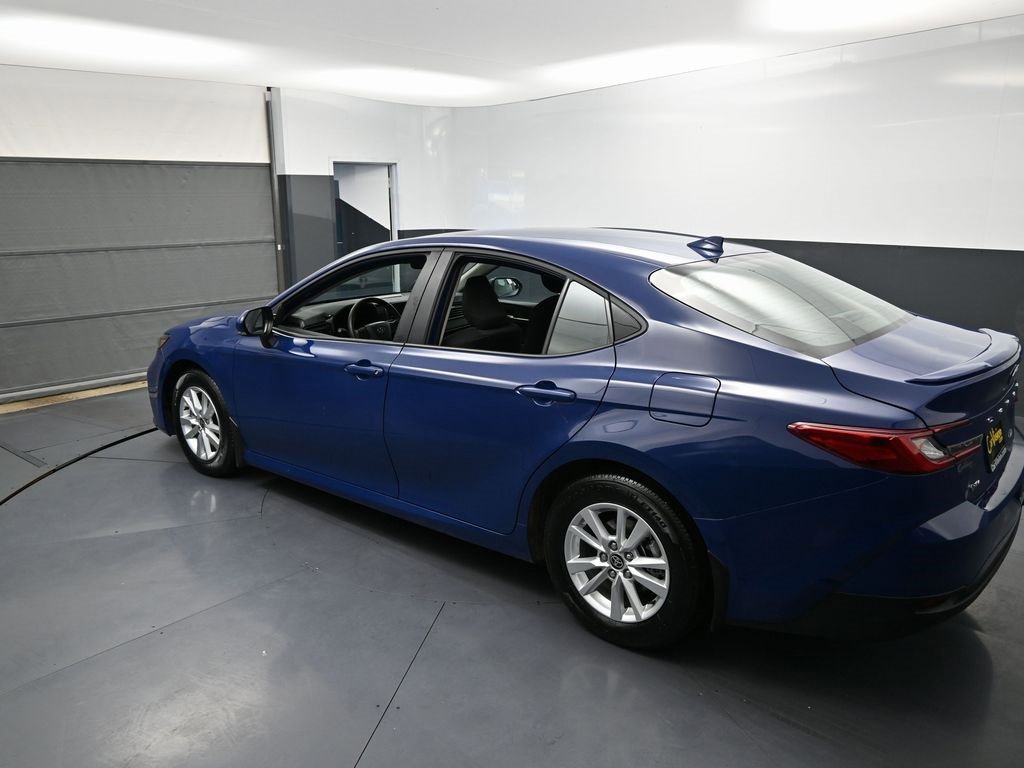Used 2025 Toyota Camry LE w/ Convenience Package image 12