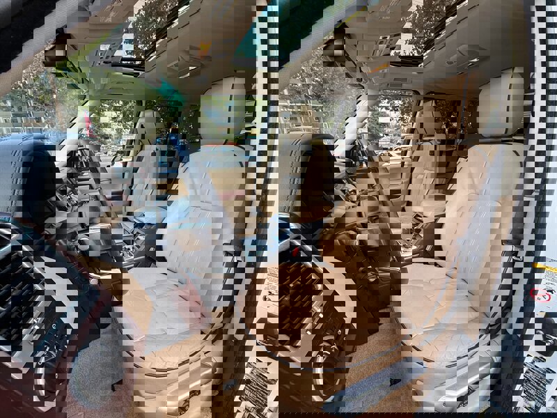 Used 2011 Land Rover Range Rover HSE AWD/4WD image 11